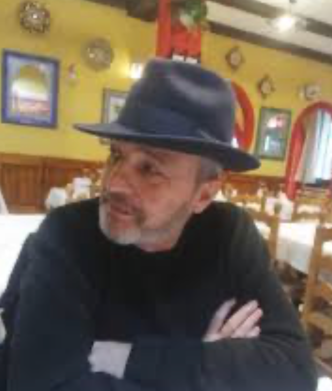 <em>Aron lopez</em>